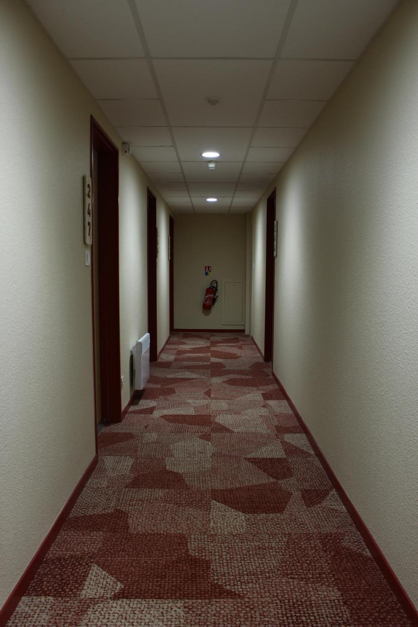 Greet Hotel Dijon Sud 朗维克 外观 照片